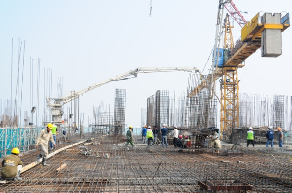 Viglacera cất nóc Tòa B dự án 40 tầng Thăng Long Number One